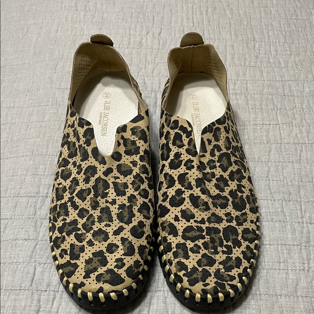Ilse Jacobsen Leopard Print Tulip Slip On Flats Size US 8.5/9 EU 39 Breathable